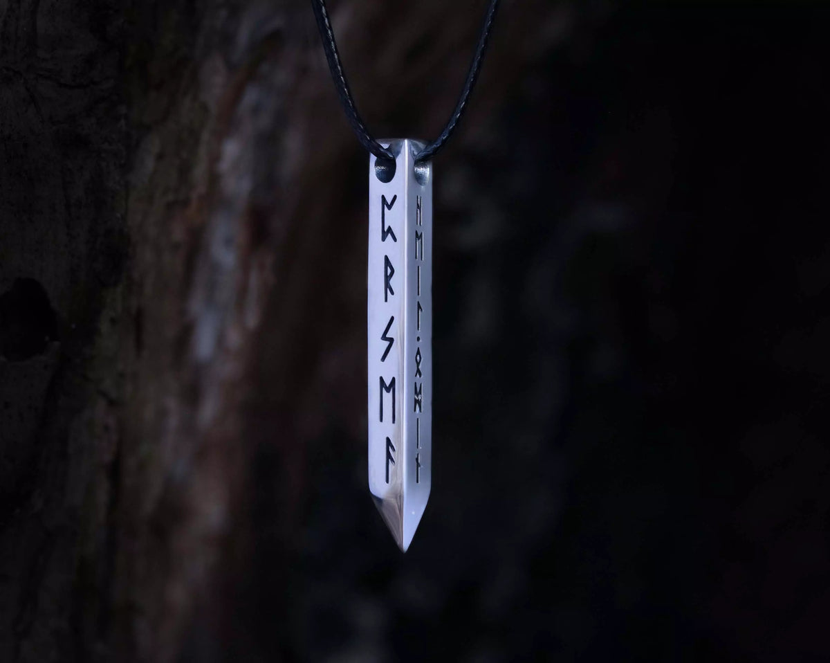 Rune necklace made of silver