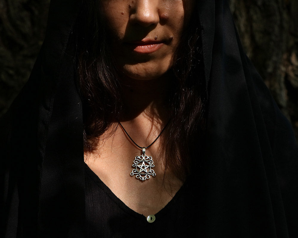 silver pentagram pendant