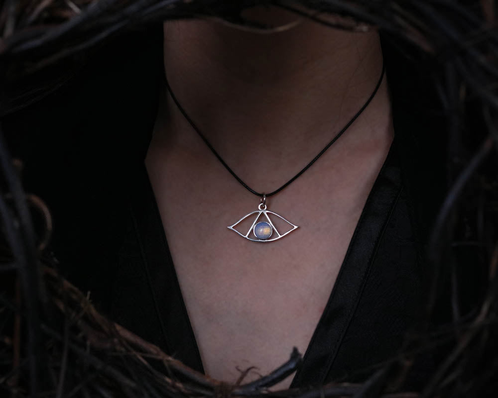 moonstone silver necklace