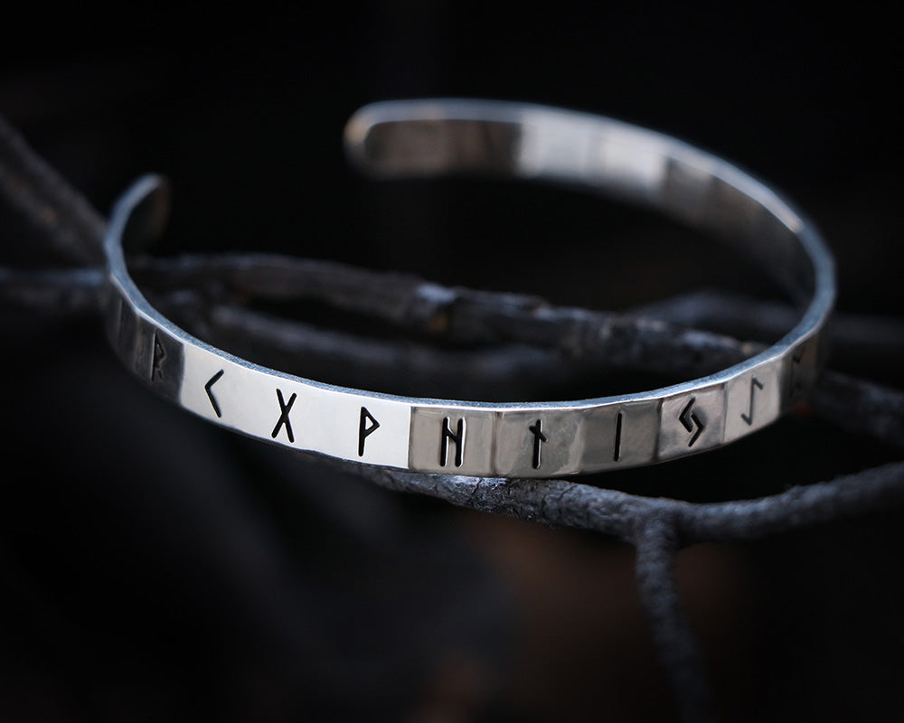 wrist bracelet with runes made of sterling Silver