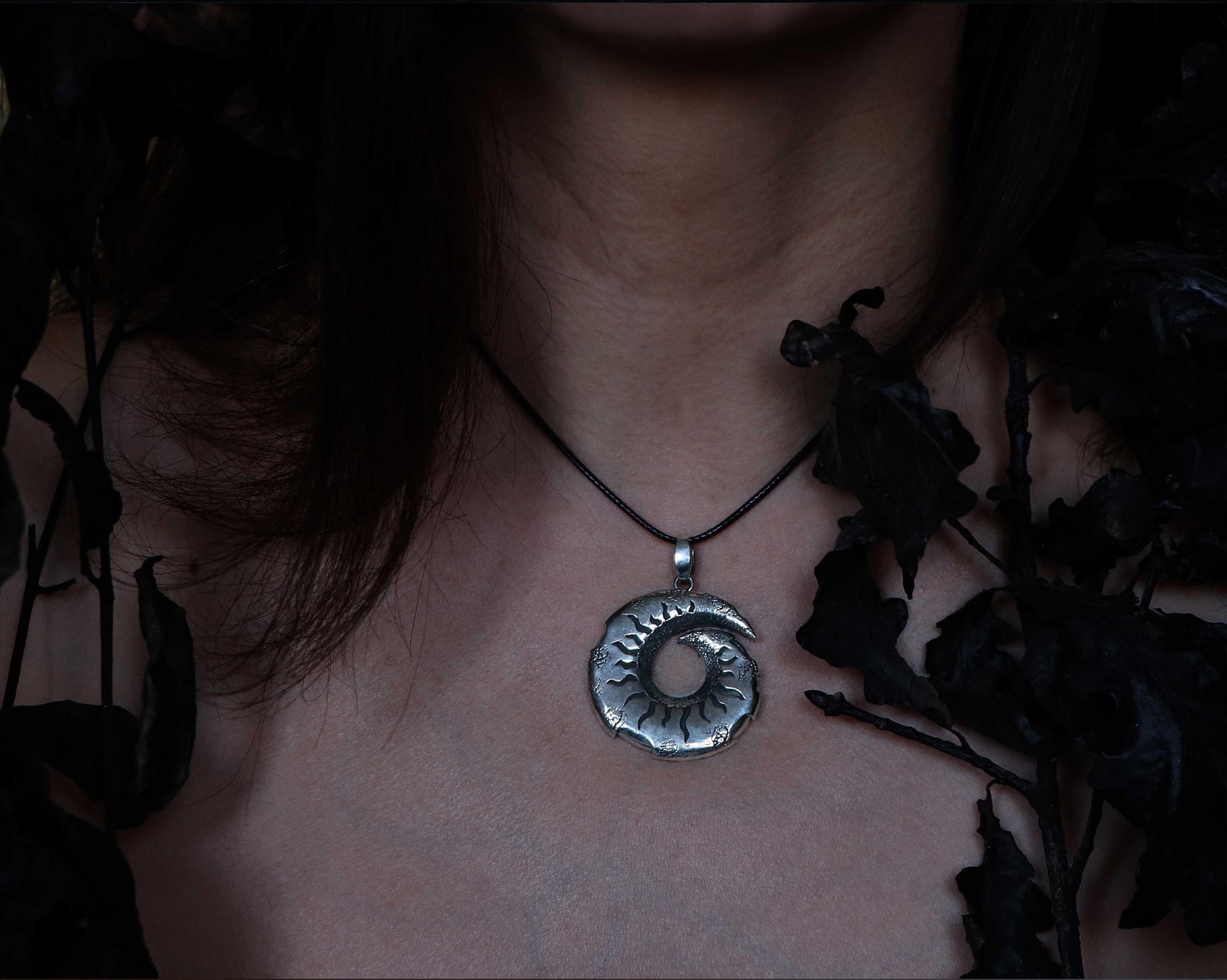 SUN NECKLACE