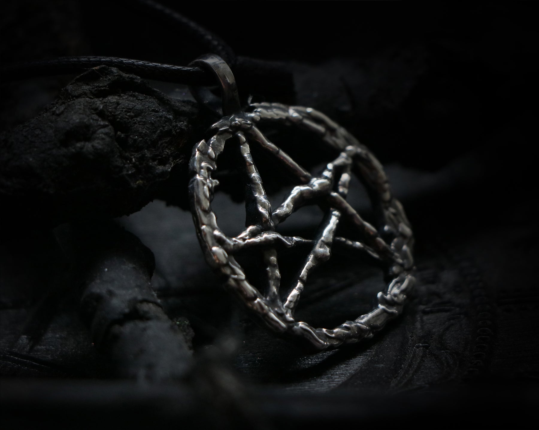 silver pendant pentagram