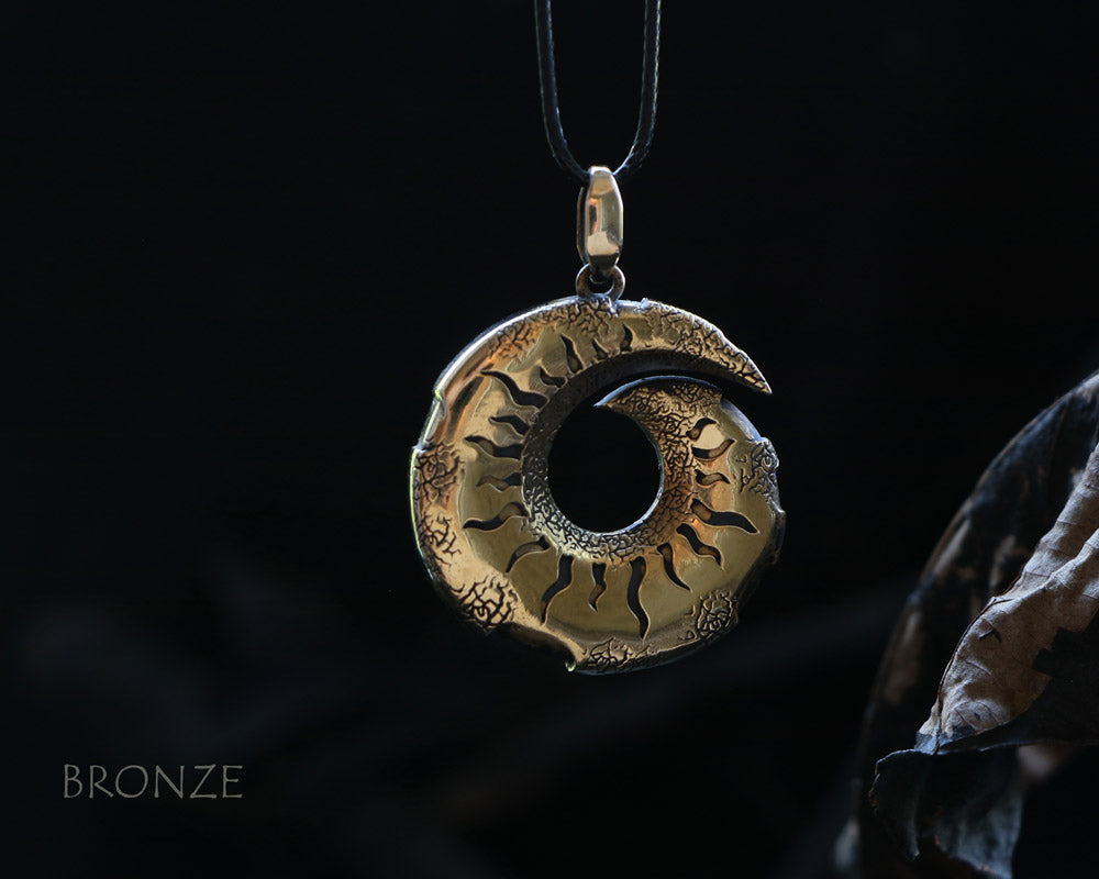 SUN NECKLACE