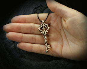 Hecate key necklace made of bronze