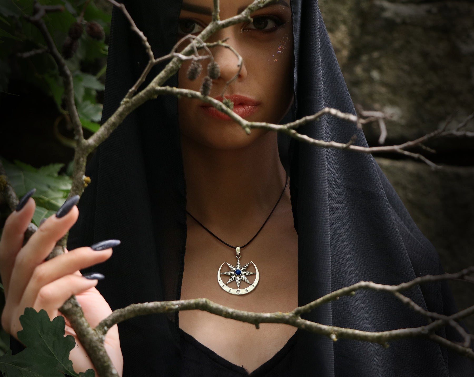 Ishtar silver necklace with lazuli