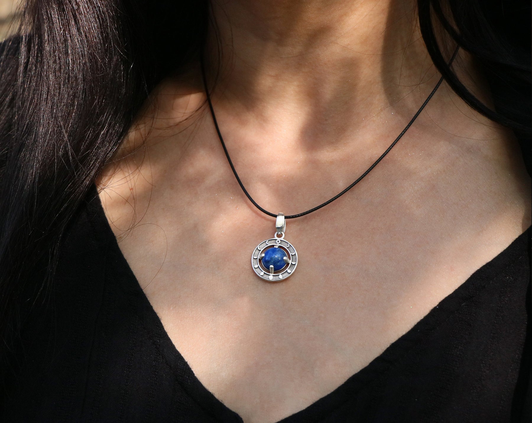 Sterling silver pendant with Lazuli