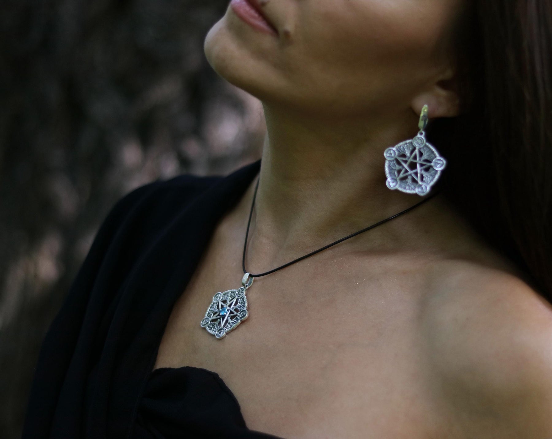 sliver pentagram necklace and earrings