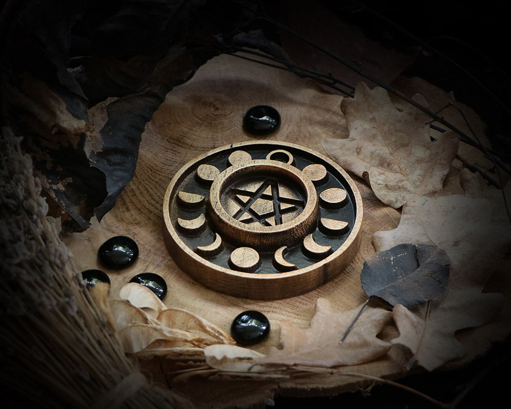 WOODEN Candle holder with Pentagram and moon phases