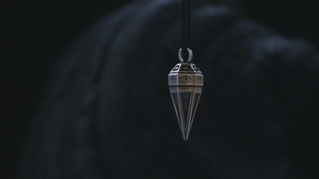 silver pendulum necklace