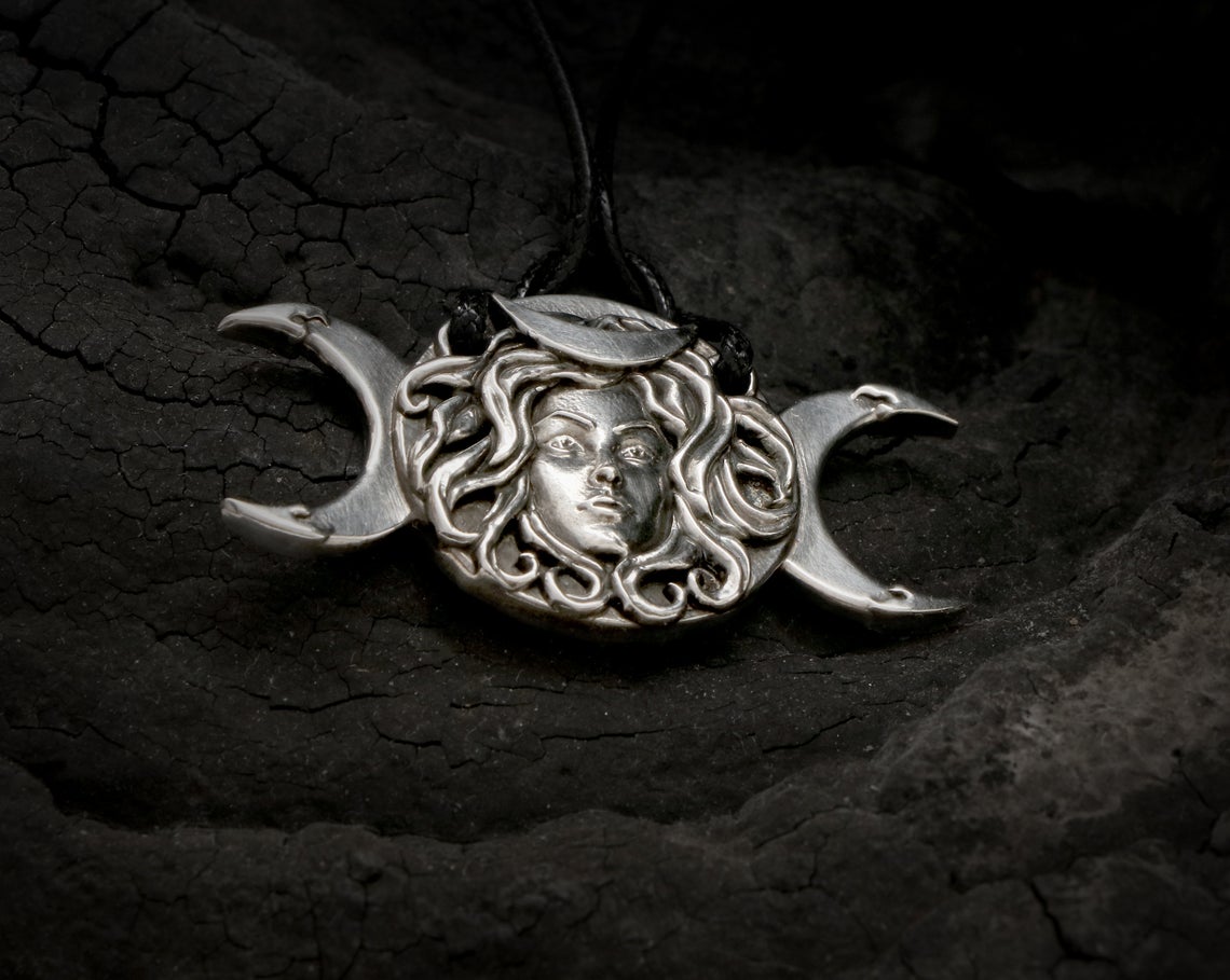 Sterling Silver Triple Moon Goddess Pendant with Rainbow Moonstone -  Moonlight Mysteries