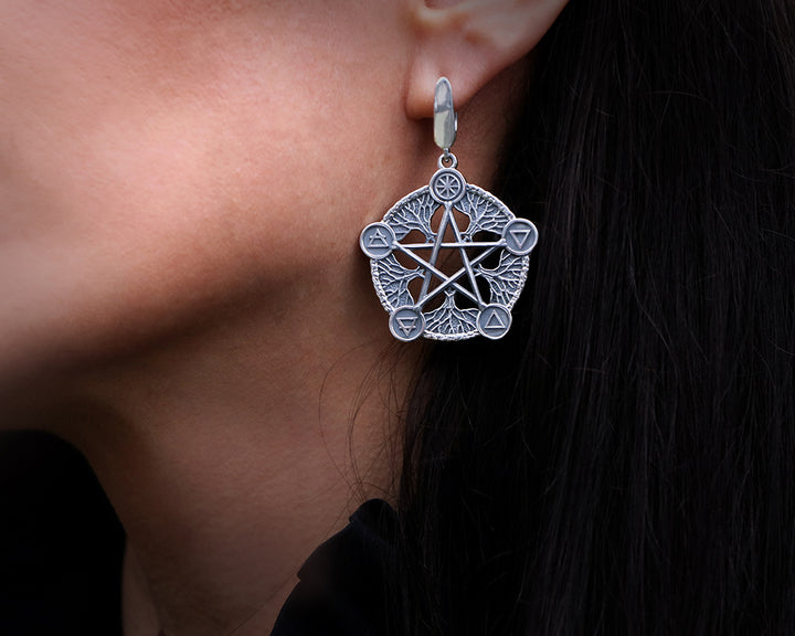 PENTAGRAM EARRINGS 925 sterling Silver with a latch back lock