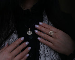 Ishtar jewelry's set made of bronze